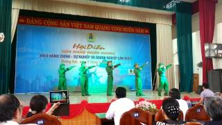 preview picture of video 'Hoi dien van nghe Huyen uy Huong Son 2014'