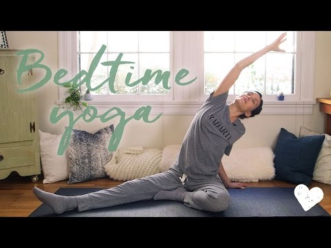 Bedtime Yoga | 20 Minute Bedtime Yoga Practice | Yoga With Adriene thumnail
