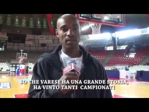 Willie Deane saluta i tifosi della Pallacanestro Varese