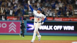 Freddie Freeman WALKS IT OFF for the Los Angeles Dodgers! ????‍???? (Freeman's 20th career walk-off hit!)