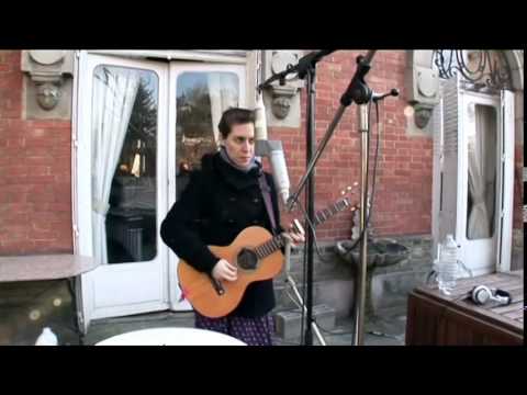 Feist - Look At What The Light Did Now