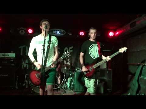 CRUNCH MODE Live @Cologne MTC – Impact (by Lukas Niederschlag)