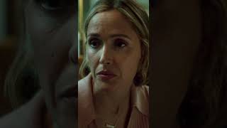 Algo aterrador les persigue