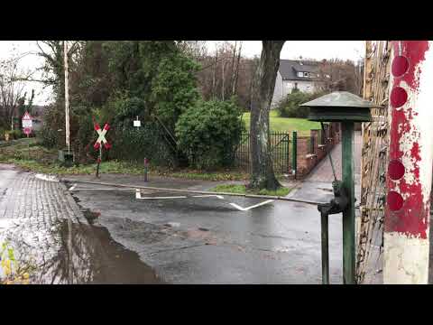 Schranken schliessen am Posten Herbede