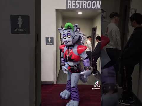 Roxy is tired of Monty's nonsense... @GameDweeber  #fivenightsatfreddys #fnafsecuritybreach #fnaf