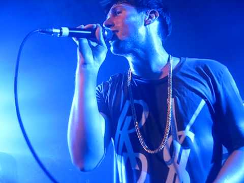 download lagu mp3 mp4 Amersham Arms, download lagu Amersham Arms gratis, unduh video klip Amersham Arms