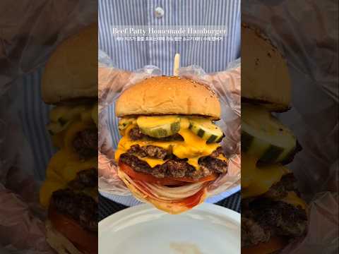 치즈가 줄줄 흐르는 소고기 패티 수제 햄버거 #햄버거 #소고기 #치즈 #튀김 #감자튀김 #burger #hamburg #cheese #beef #food #foodie