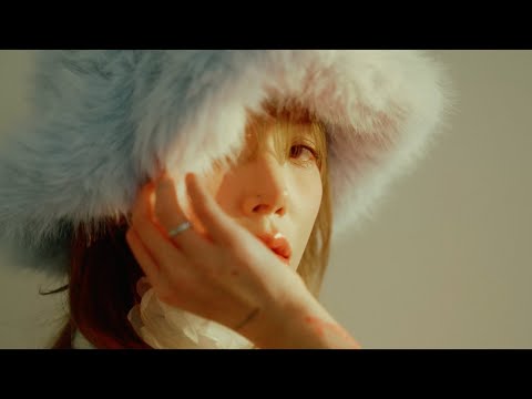지민(JIMIN) - 'WALKING TALKING' MV