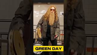 Green Day's Subway Surprise: Rock Band Shocks Commuters in Epic Performance!