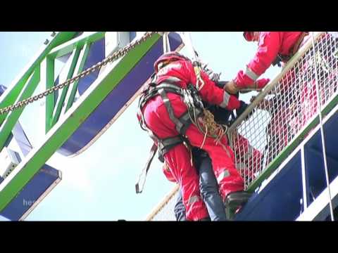 Achterbahn-Rettung auf der Frankfurter Dippemess simuliert