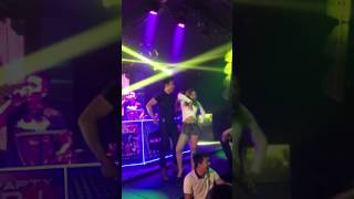 Download lagu Yumiko at Savanlaty pub mp3