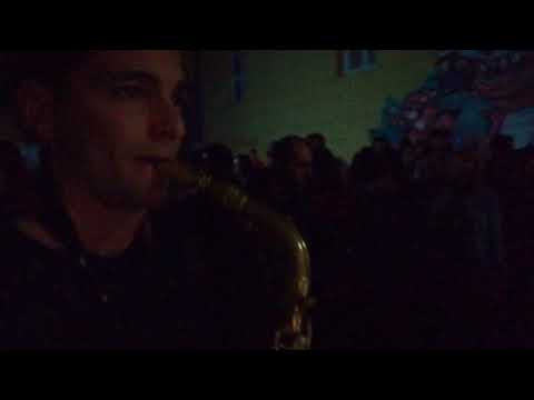 Mystical Powa meets Rootsman Sax and Broda Nelson Bass#3 Mezzocannone Occupato (Napoli)