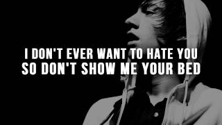 Arctic Monkeys - Temptation Greets You Like Your Naughty Friend (No Rap) [Lyrics]