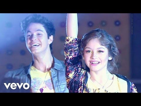 Karol Sevilla, Michael Ronda - Valiente ("Soy Luna" Momento Musical/Competencia #1)