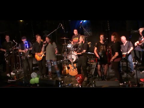 Die PAPERCLIPS & Friends spielen "Mit 18" live im Juki 42 Ahrensburg