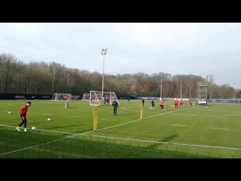 Positionsbezogenes Passtraining bei RB Leipzig
