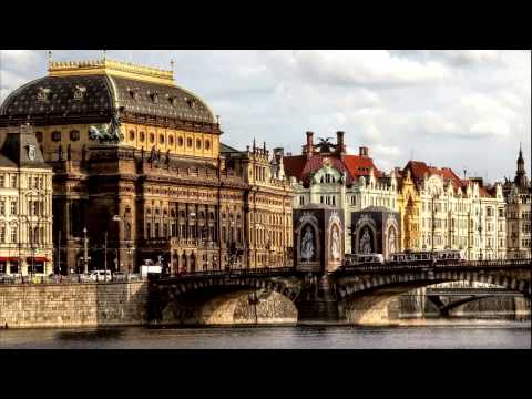 Petra Janů - A přece je nádherná