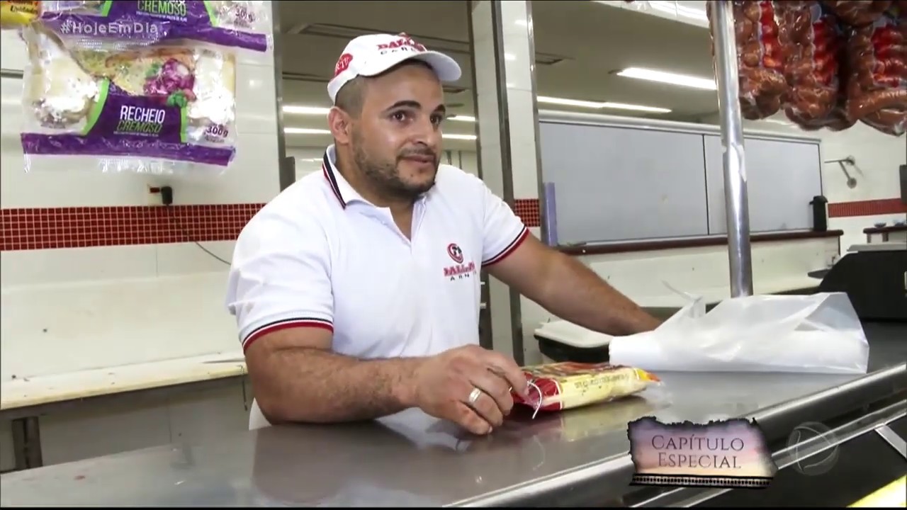 BLITZ ENCONTRA CARNE ESTRAGADA EM AÇOUGUE  NA ZONA LESTE.