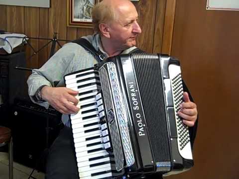 Billy Joel's Pianoman played on the Paino Accordion