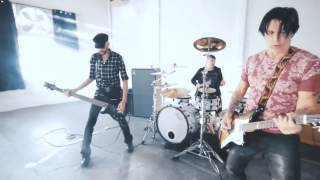 KXM - NOISES IN THE SKY (Official Video)