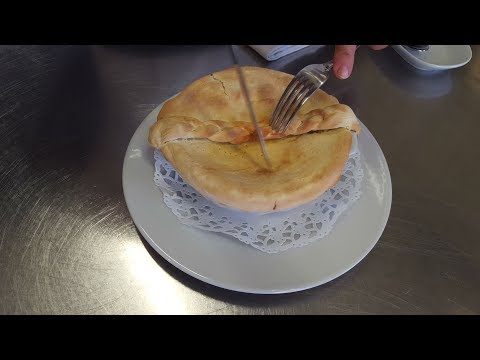 ZUPPA DI FAGIOLI IN CROSTA DI PANE⭐RITA CHEF | Un piatto semplice ed economico.