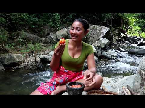 Survival skills: Eggs in tomatoes grilled for food #3 - Cooking Eggs eating delicious Video
