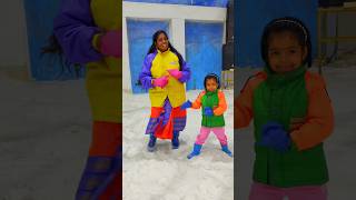 Download lagu Kathu Mela Snow Dance💃Snow Kingdom💢Pappa Vs Appa🤪#ramsivasatamil | #சஹானா | #comedy | #trending mp3