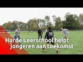 'Iedereen kan verkeerde kant opgaan', rugbyspeler Dirk Danen helpt kansarme jongeren weer de goed...