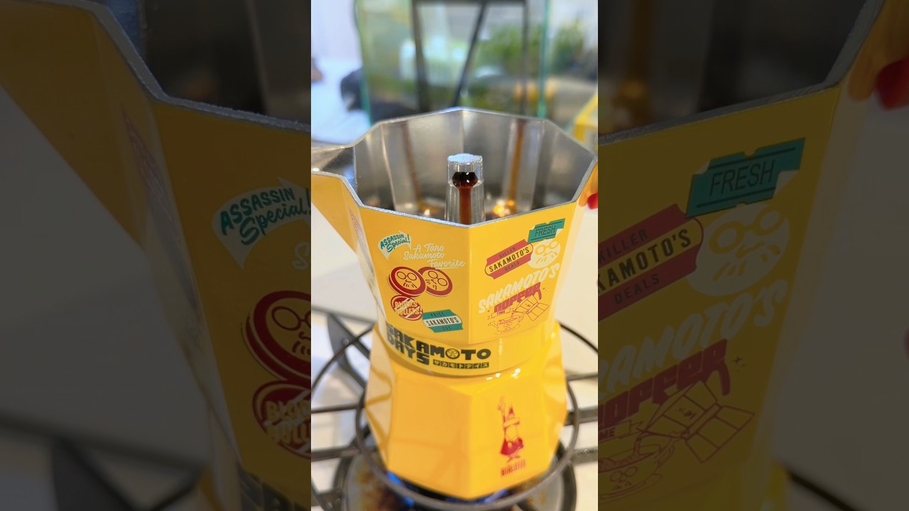 Quiet home café latte with a yellow moka pot ☕😌  #mokapot #coffee #coffeelover