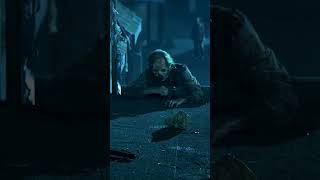 Download lagu Variant Walker Grabs Rock | TWD #Shorts mp3 Download lagu Variant Walker Grabs Rock | TWD #Shorts mp3