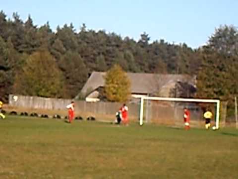 mecz Piliczanka II - Wierzchowisko (gol Kijasa).AVI