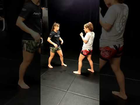 Fast and Sneaky Low Kick Set Up with Tiffany van Soest