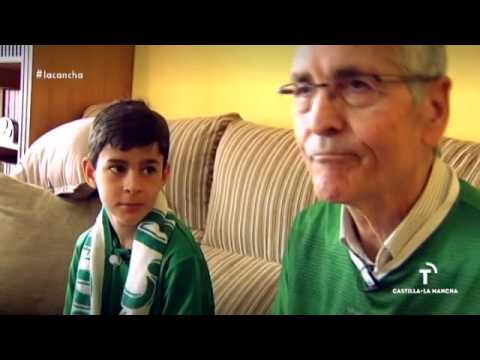 Un abuelo y su nieto se preparan para vivir el CD TOLEDO - HÉRCULES