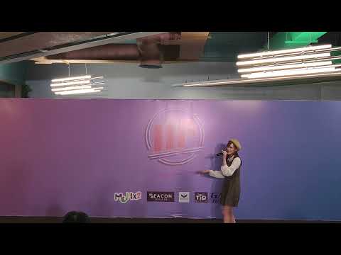 VID 4716 Praewlek.plx  -  " เกือบแล้วไง " ICONIC IDOL FEST STAGE4 @ SeaconSquare  Srinakarin