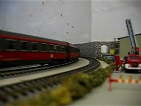 Romulus (con carrozze Rail Top e ACME, loco E652 RR)