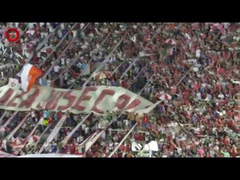 "Espectacular recibimiento a Huracan en el Ducó - www.laquemaweb.com.ar" Barra: La Banda de la Quema • Club: Huracán