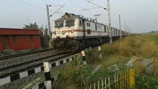 preview picture of video '13257 Janasadharan Express (Danapur-Anand Vihar (Terminal))'
