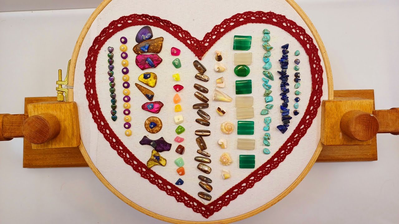 Teaching how to sew all kinds of stones and shells in the fine art of jewelry embroidery#diy