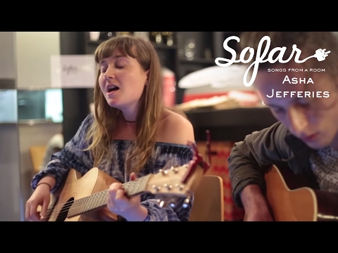 Asha Jefferies - On The Inside | Sofar Brisbane