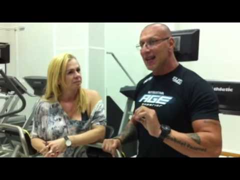 Conversa com A Miss Universo Silvia Finocchi - Waldemar Guimarães