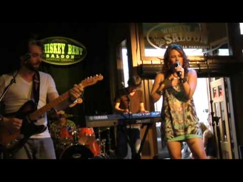 Taria Long@Whisky Bent,Nashville..Everybody Wants some.