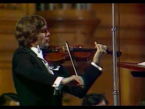 Viktor Tretyakov plays Tchaikovsky - video 1981