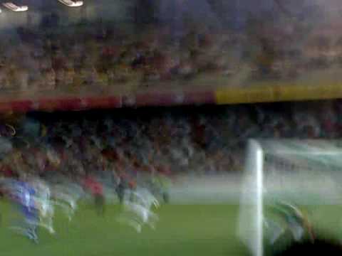 Raul Navas para penalty a Soldado