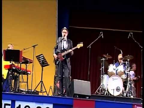 Sir Henry An His Butlers - Annie Got a Date.