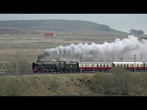 The Duke Storms Up Shap - 71000 The Royal Scot - 6.11.25