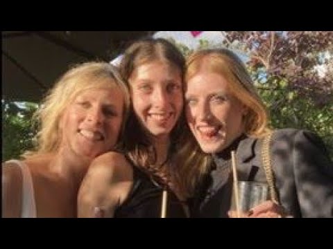 Mariage de Karin Viard  : rare apparition de ses filles, tendres baisers avec son mari