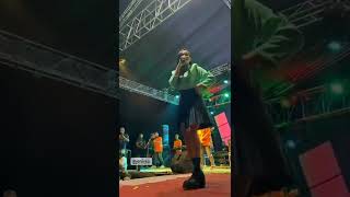 Download lagu Memantau Yeni Inka dari bawah, semerbak wanginyaa 💃🥰😍 mp3