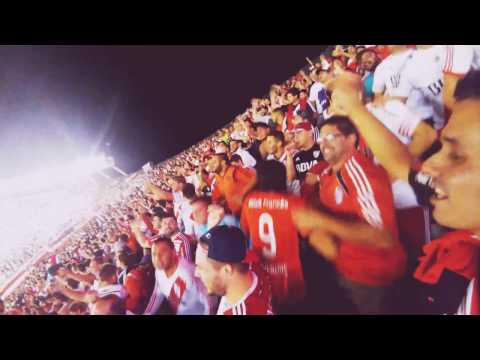 "Borracho siempre voy descontrolado - River Plate" Barra: Los Borrachos del Tablón • Club: River Plate