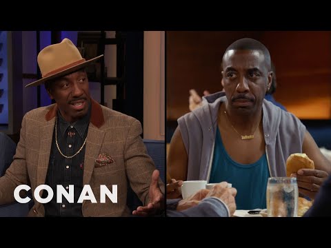 JBスムーヴ、ラリー・デイヴィッドに "縁石 "のアイデアをピッチ - CONAN on TBS (JB Smoove Pitches His “Curb” Ideas To Larry David - CONAN on TBS)