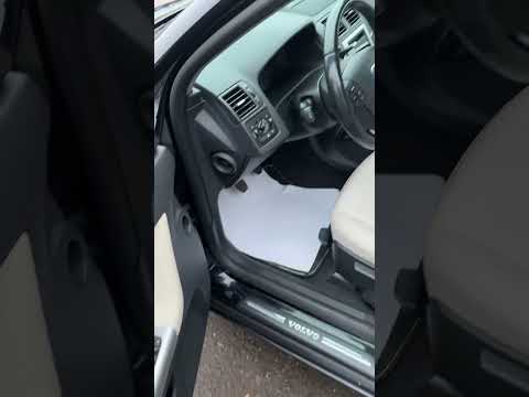 фото volvo v50 i рестайлинг 0